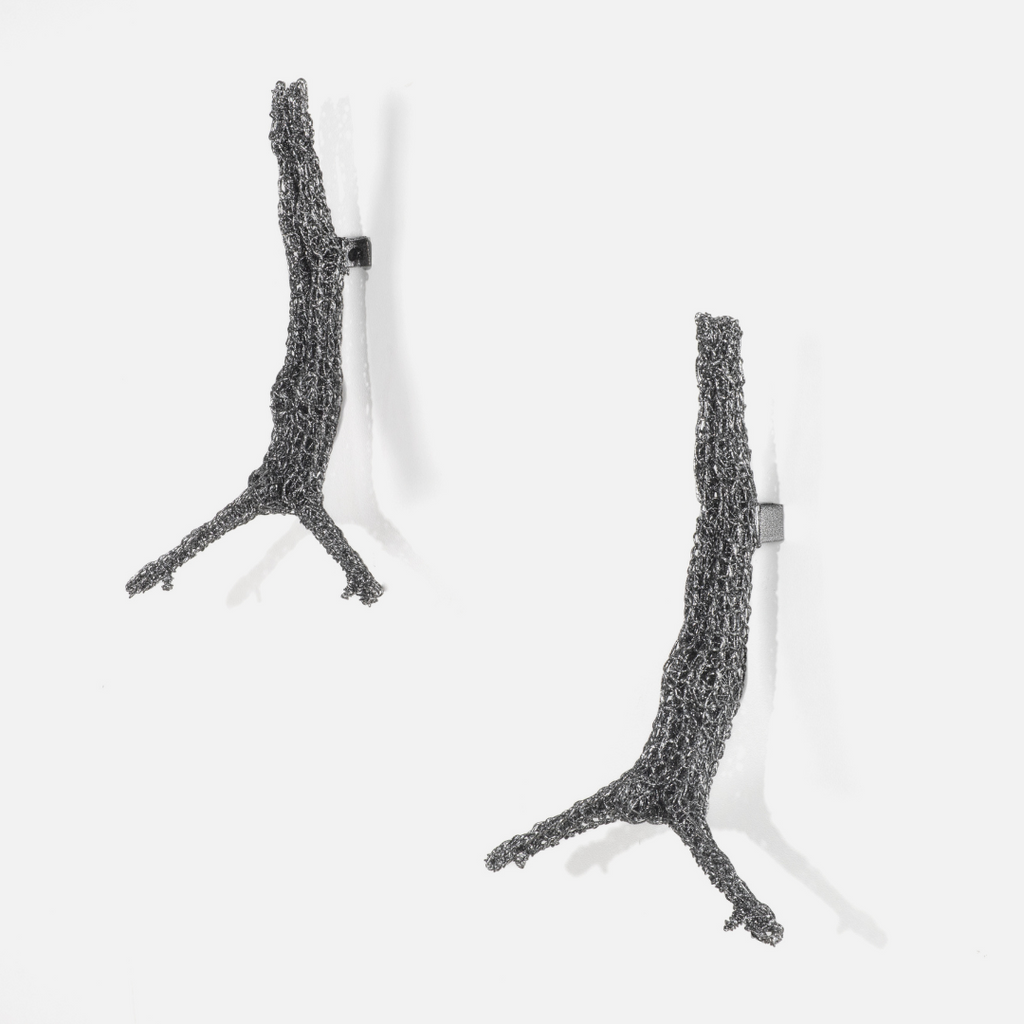 Wire Sculpture - Dive Wall Mounted