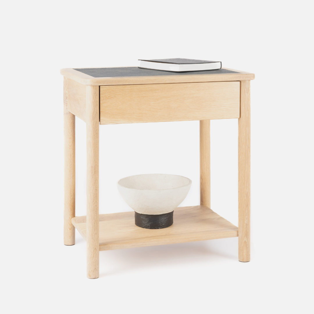 Scalla Oak Side Table - W/Shelf