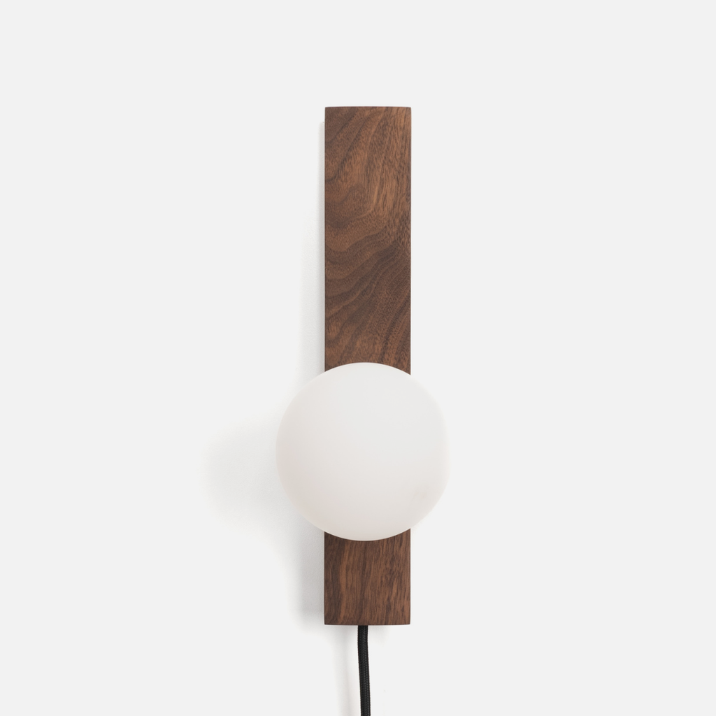Linea Wall Lamp - Walnut