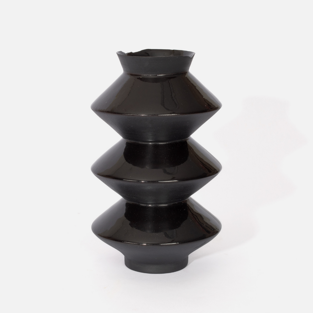 Flake-Rim Vase Z8 - Black Gloss