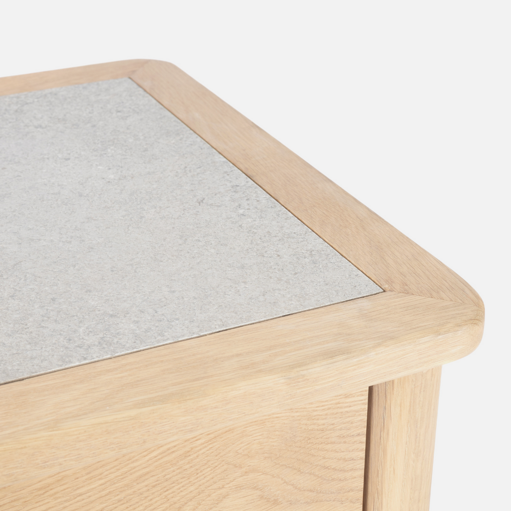 Scalla Oak Side Table - W/Shelf