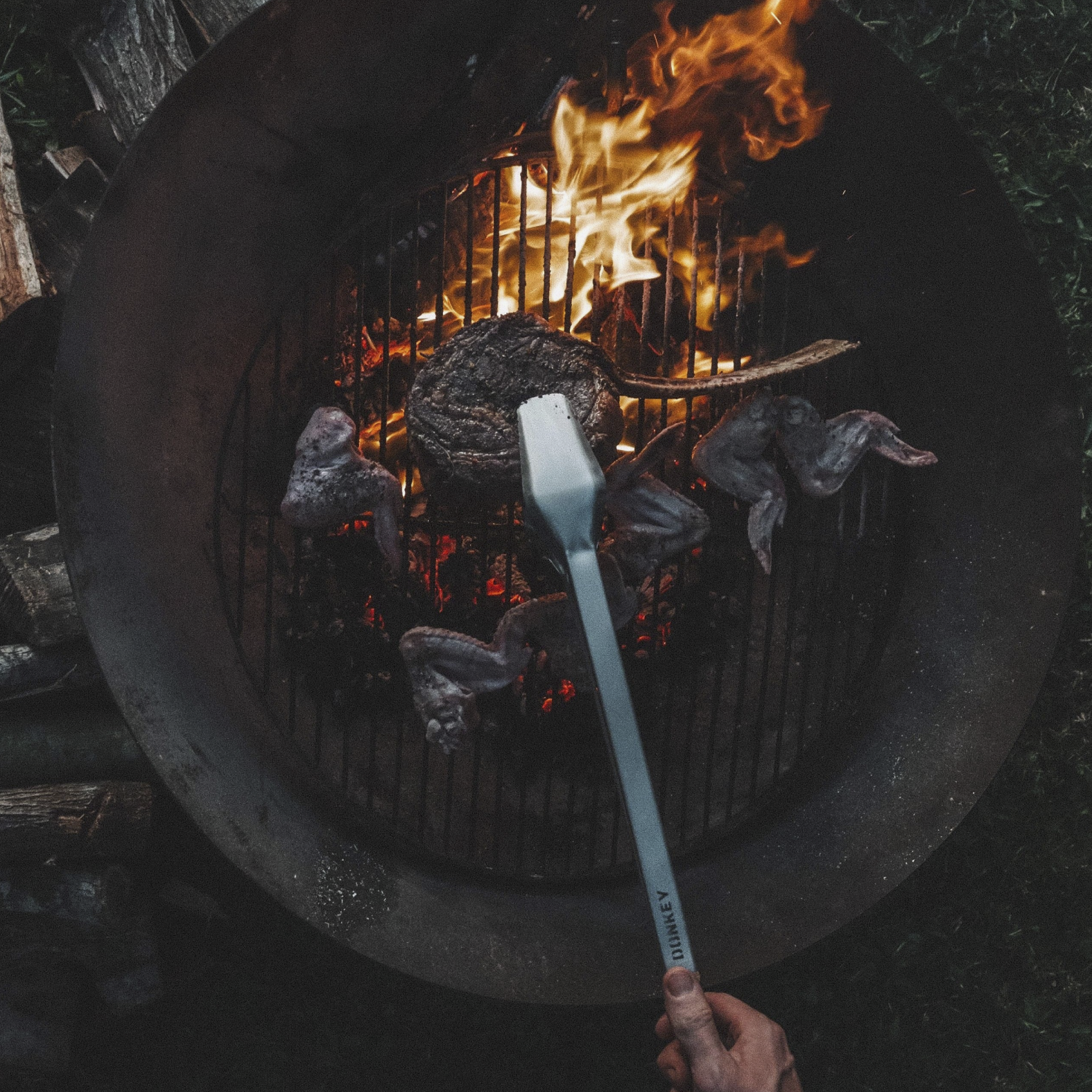 Donkey Long Tong - Grill Tong