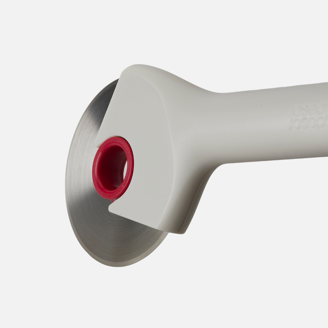 Ringo™ Easy-Clean Pizza Cutter Red