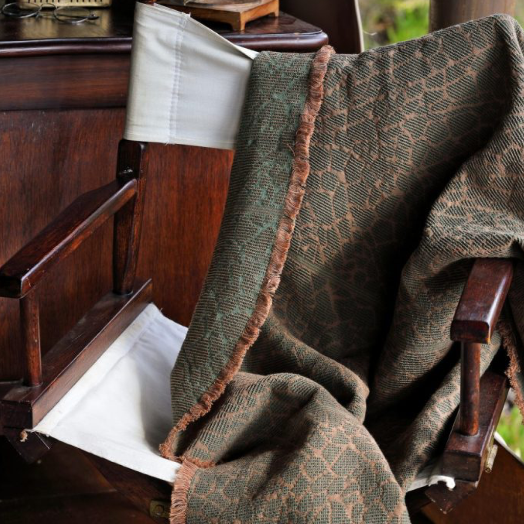 Safari Throw - Giraffe Rooibos