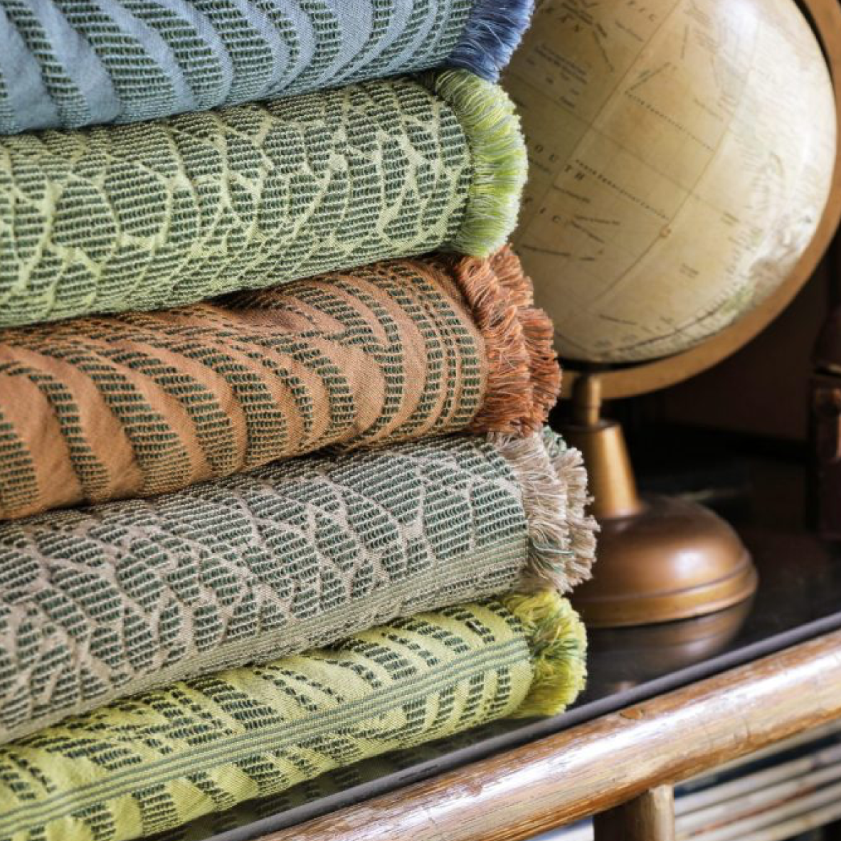 Safari Throw - Giraffe Rooibos