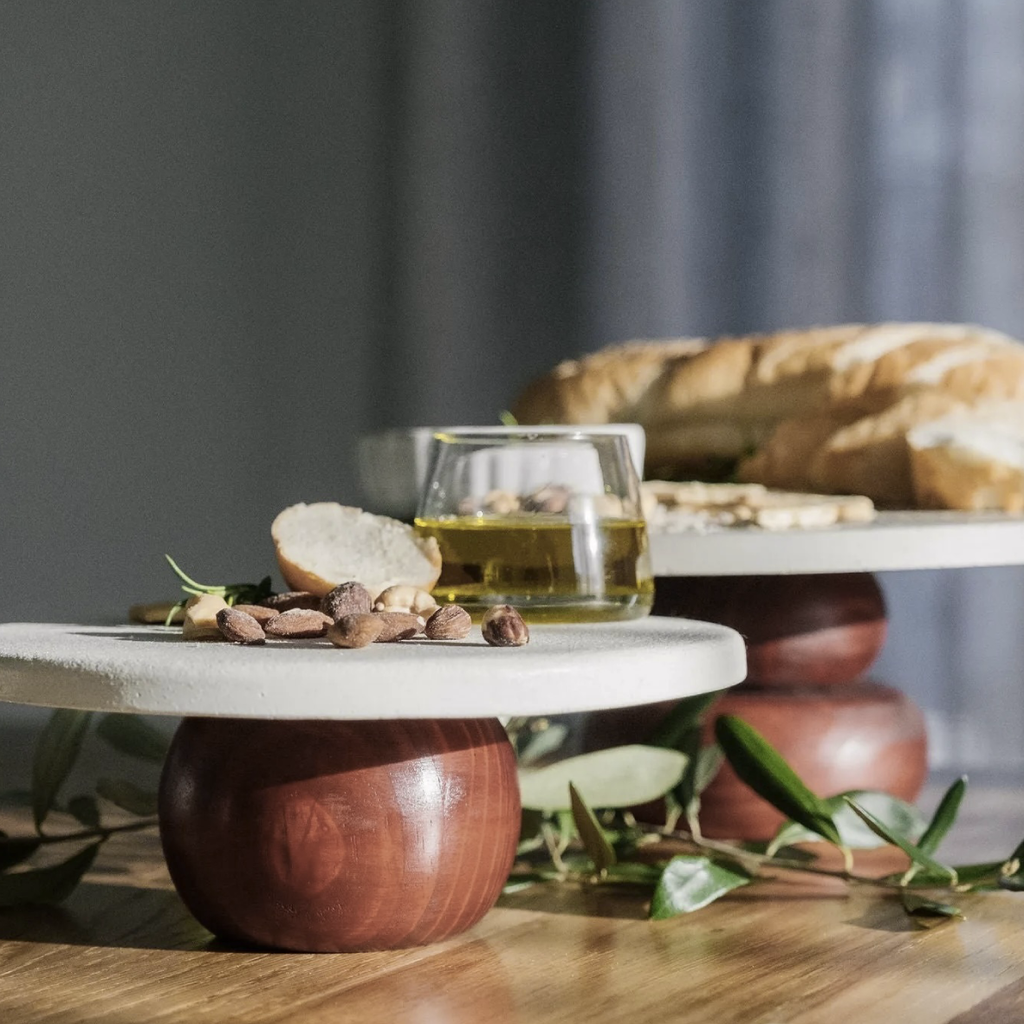 The Lady Served - Sand