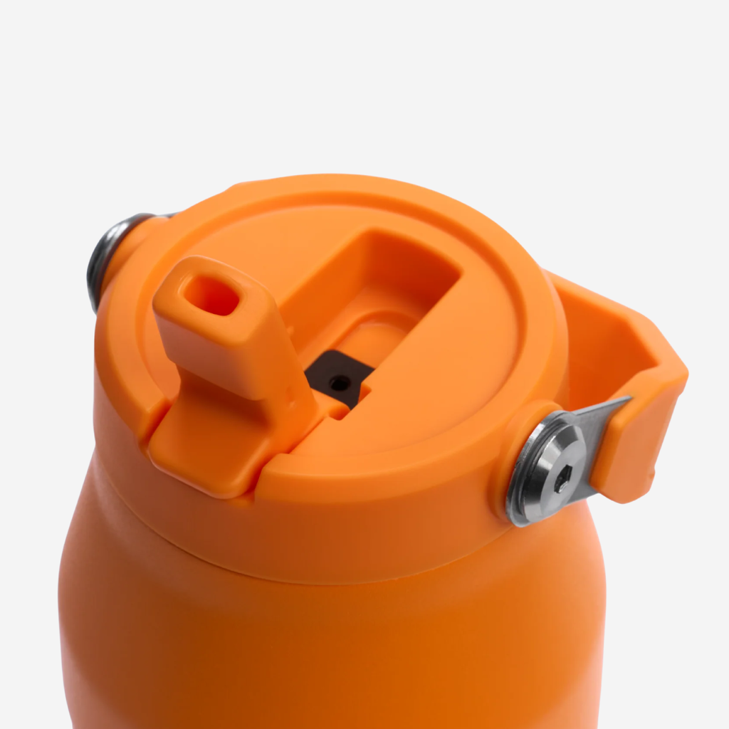 The Iceflow Flip Bottle 2.0 1L - Goldenrod Coral
