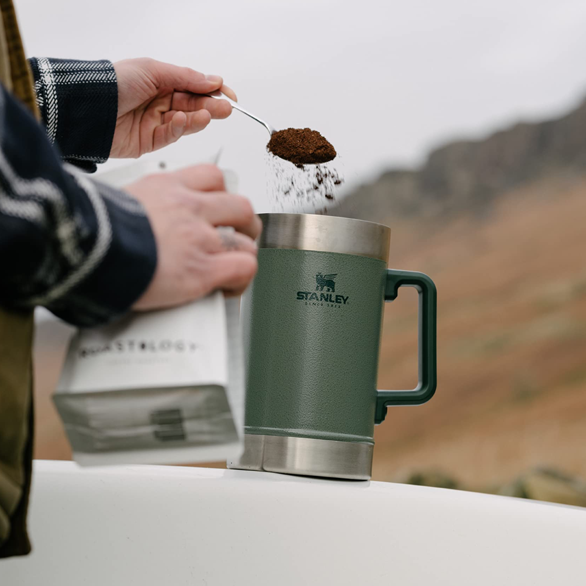 The Stay-Hot French Press 1.4L - Hammertone Green