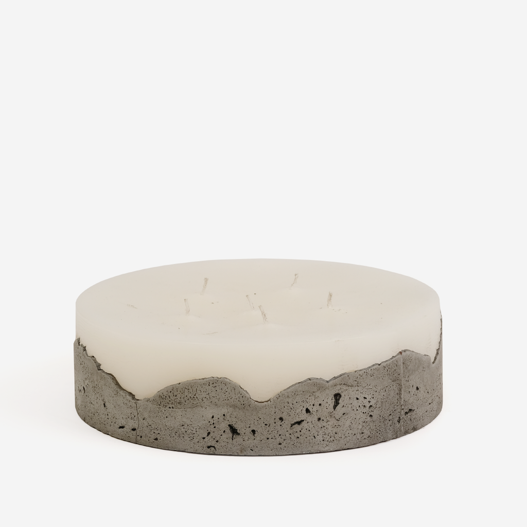 The Nova Concrete Candle