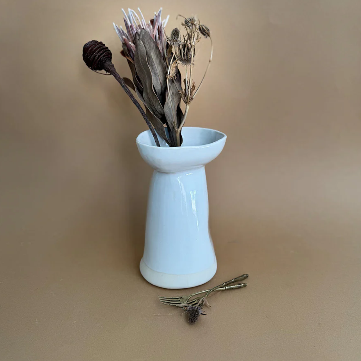 Muwuyu Stemmed Vase - Gloss White