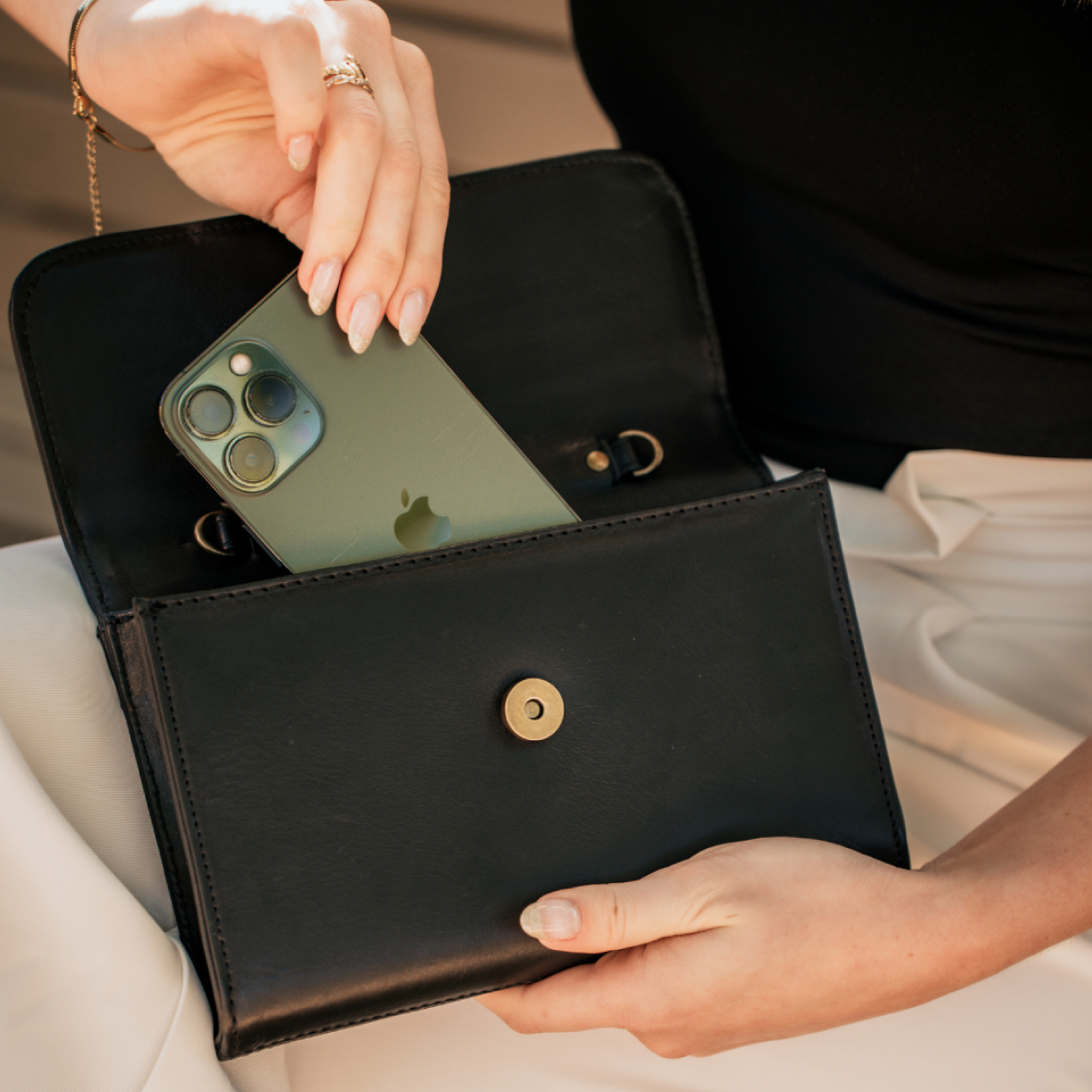 The Milan Clutch - Black