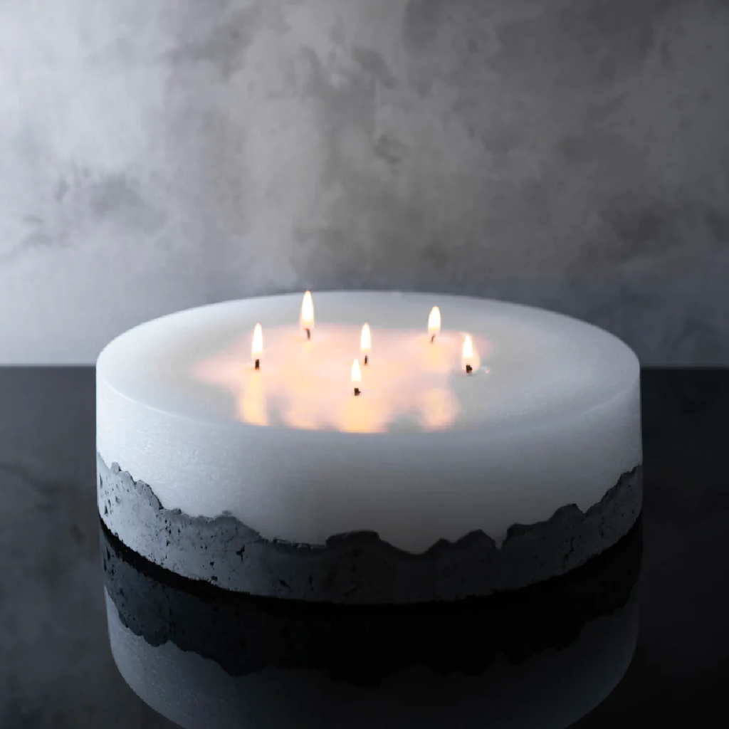 The Nova Concrete Candle