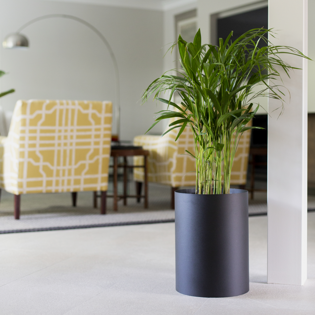 Round Sven Floor Planter - Black